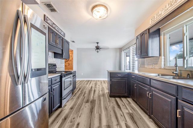 709 HIGHLANDS AVENUE, Dundee, FL 33838