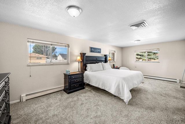 39 Dartmouth Ave, Pueblo, CO 81005