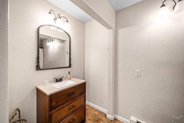 39 Dartmouth Ave, Pueblo, CO 81005