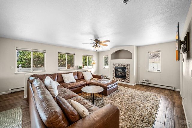 39 Dartmouth Ave, Pueblo, CO 81005