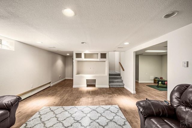 39 Dartmouth Ave, Pueblo, CO 81005