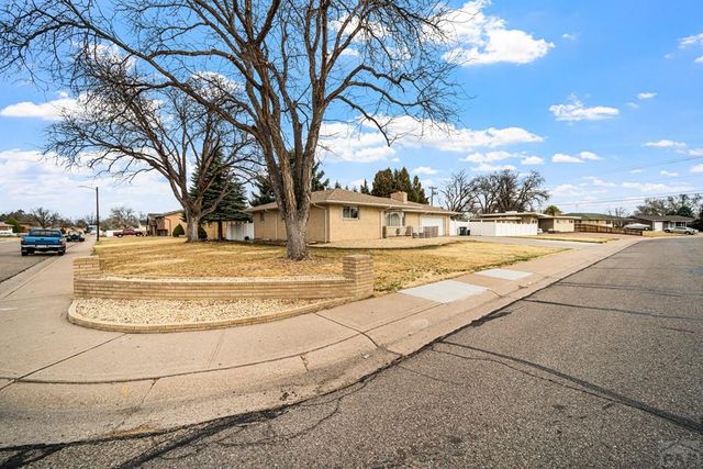 39 Dartmouth Ave, Pueblo, CO 81005
