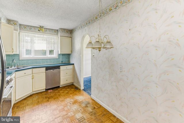 1130 RED BANK AVE, West Deptford, NJ 08086