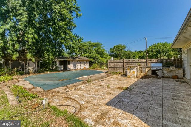 1130 RED BANK AVE, West Deptford, NJ 08086