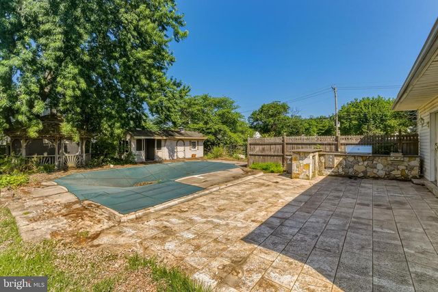 1130 RED BANK AVE, West Deptford, NJ 08086