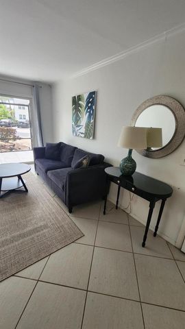 2311 N Congress Avenue 16, Boynton Beach, FL 33436