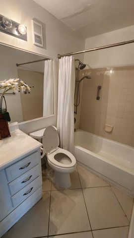2311 N Congress Avenue 16, Boynton Beach, FL 33436