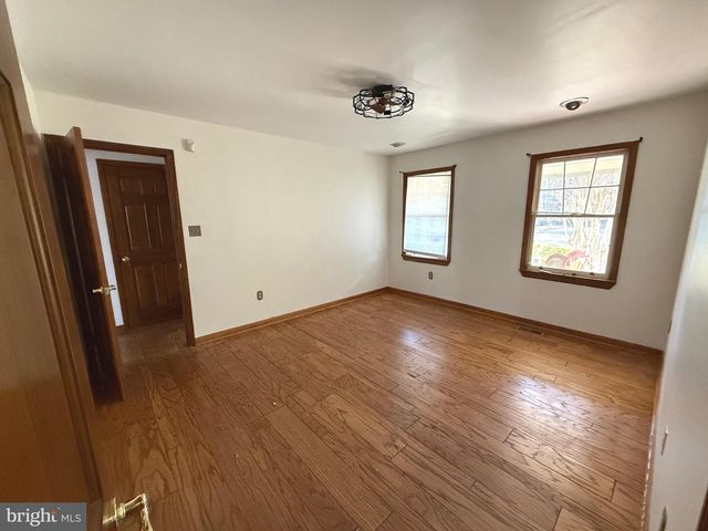 9608 BURKE VIEW AVE, Burke, VA 22015