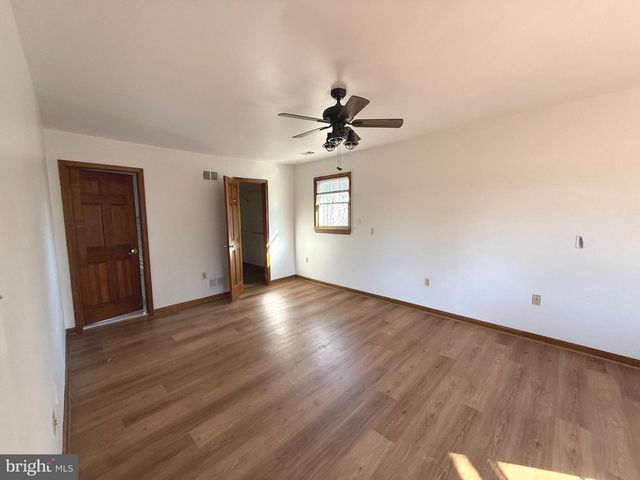 9608 BURKE VIEW AVE, Burke, VA 22015