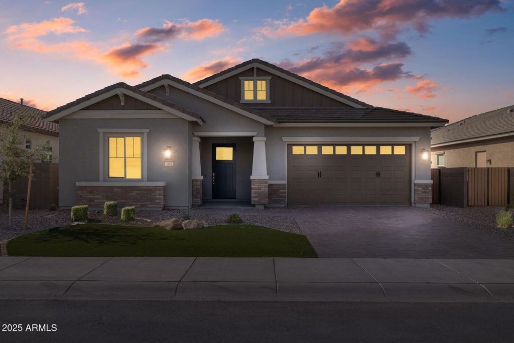 Image 3 of property listing at 3191 W Santa Rosa Road, San Tan Valley, AZ 85144