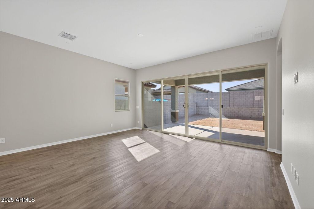 Image 5 of property listing at 3191 W Santa Rosa Road, San Tan Valley, AZ 85144