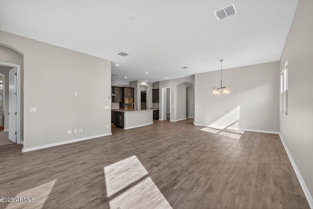 Image 7 of property listing at 3191 W Santa Rosa Road, San Tan Valley, AZ 85144