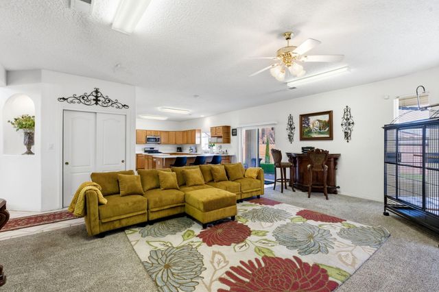 4613 Cactus Avenue NW, Albuquerque, NM 87114