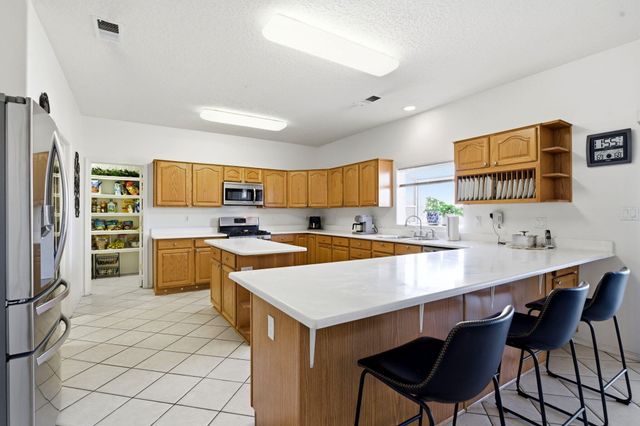 4613 Cactus Avenue NW, Albuquerque, NM 87114