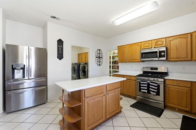 4613 Cactus Avenue NW, Albuquerque, NM 87114