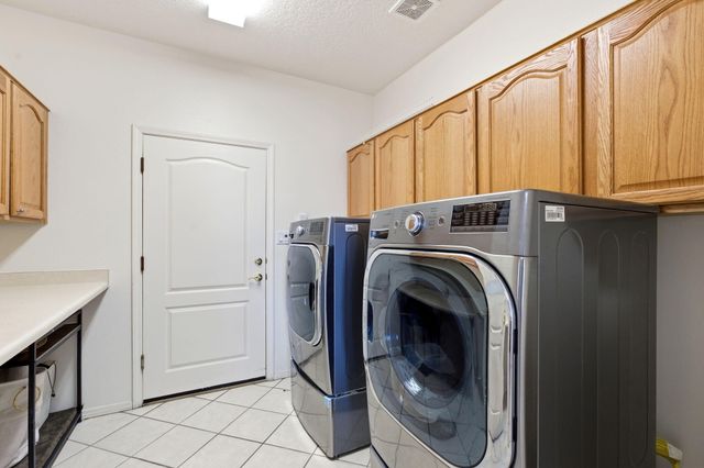 4613 Cactus Avenue NW, Albuquerque, NM 87114