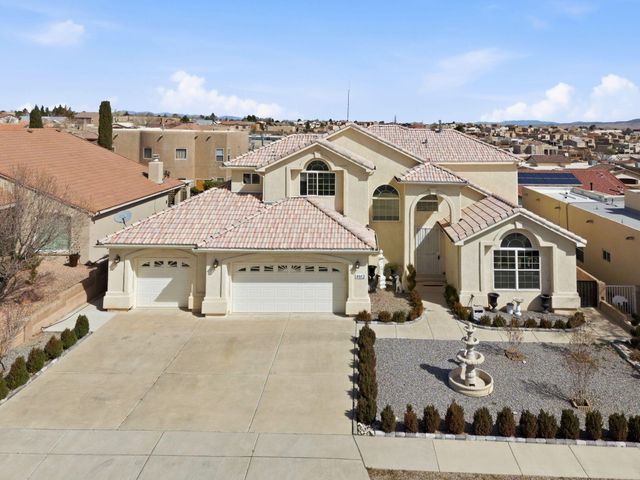 4613 Cactus Avenue NW, Albuquerque, NM 87114