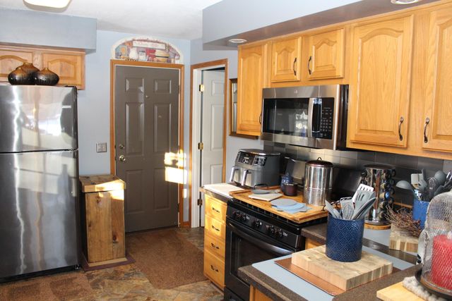 10289 Lee Road, Grass Lake, MI 49240