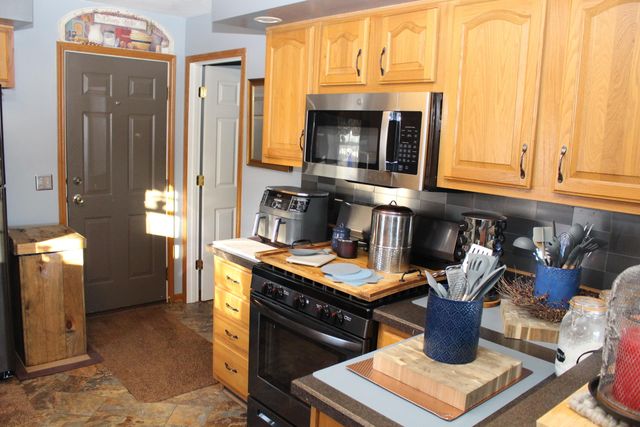 10289 Lee Road, Grass Lake, MI 49240