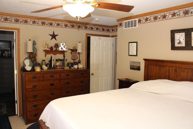 10289 Lee Road, Grass Lake, MI 49240