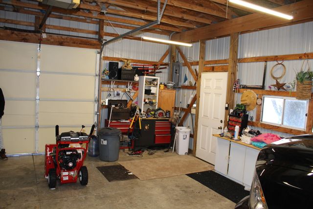 10289 Lee Road, Grass Lake, MI 49240