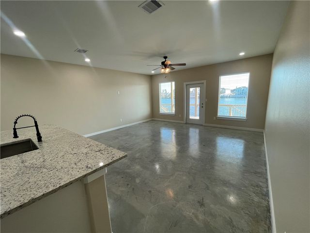 13957 FORTUNA BAY Dr B, Corpus Christi, TX 78418