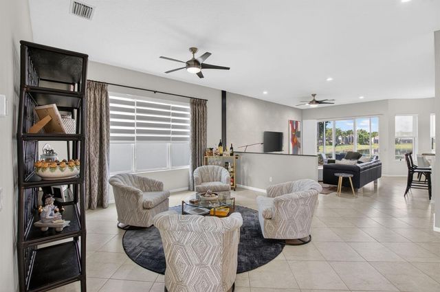 7873 Royal Lace Terrace, Lake Worth, FL 33467