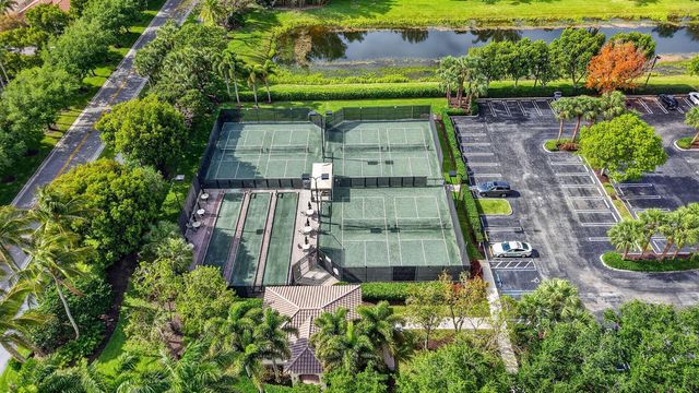 7873 Royal Lace Terrace, Lake Worth, FL 33467