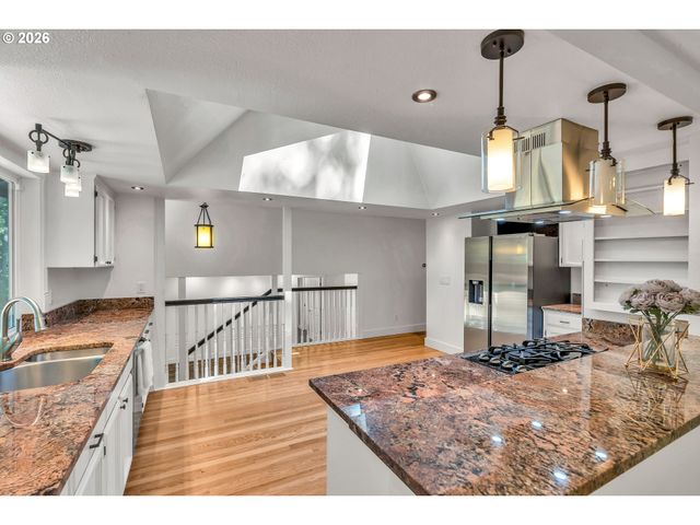 2785 ARBOR Dr, West Linn, OR 97068
