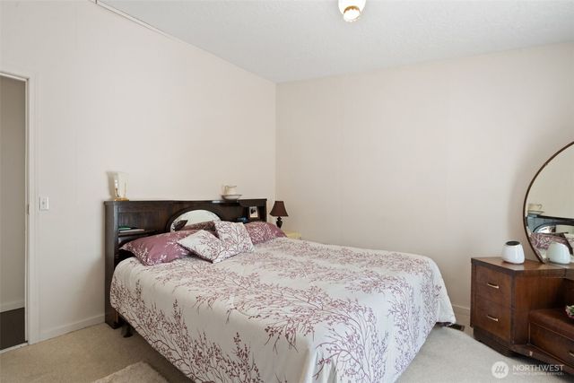 60 E Crimson Peak Road, Belfair, WA 98528