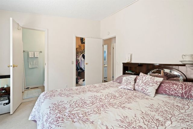 60 E Crimson Peak Road, Belfair, WA 98528