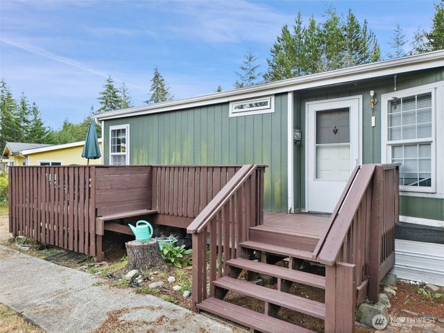 60 E Crimson Peak Road, Belfair, WA 98528