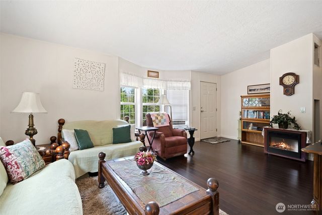 60 E Crimson Peak Road, Belfair, WA 98528