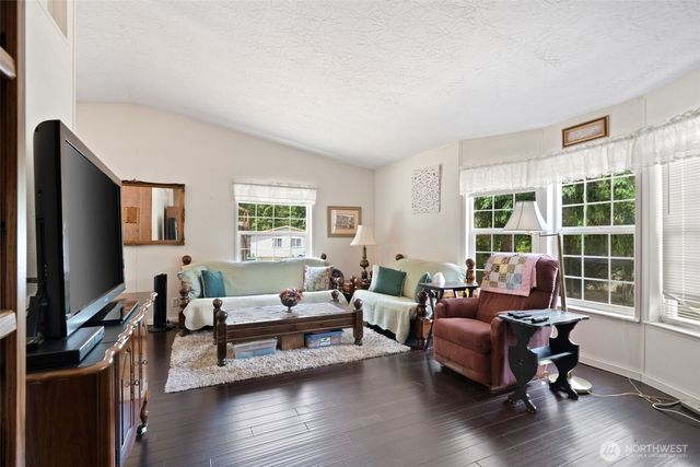 60 E Crimson Peak Road, Belfair, WA 98528