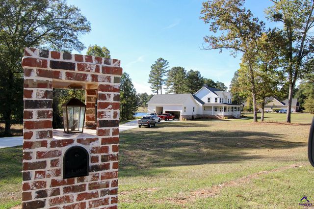 1010 Rock Road, Perry, GA 31069
