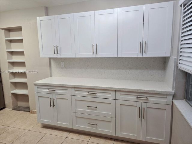 8701 SW 141st St B2, Palmetto Bay, FL 33176