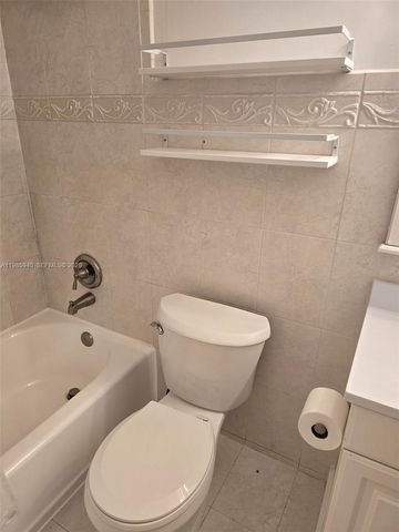 8701 SW 141st St B2, Palmetto Bay, FL 33176