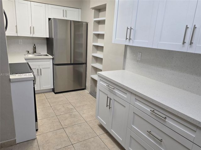 8701 SW 141st St B2, Palmetto Bay, FL 33176