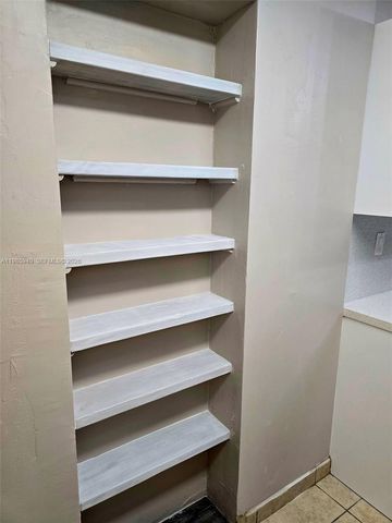 8701 SW 141st St B2, Palmetto Bay, FL 33176