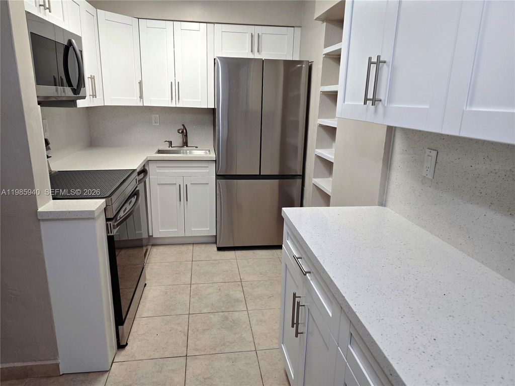 8701 SW 141st St B2, Palmetto Bay, FL 33176