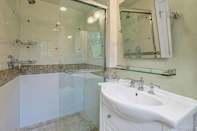 305 Stratton Road, New Rochelle, NY 10804