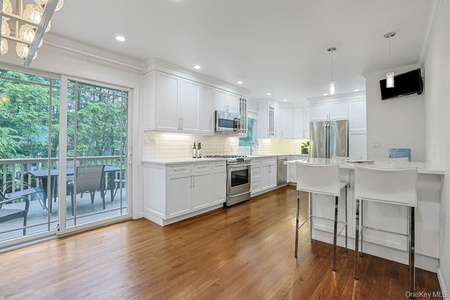 305 Stratton Road, New Rochelle, NY 10804