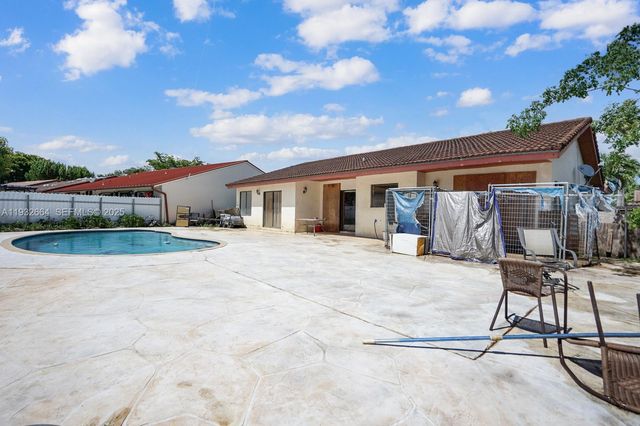 10290 SW 145th Pl, Miami, FL 33186