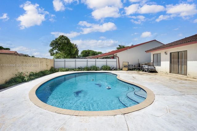 10290 SW 145th Pl, Miami, FL 33186