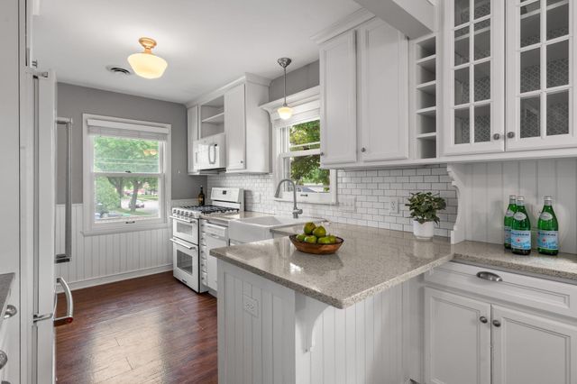 6045 Oakland Avenue, Minneapolis, MN 55417