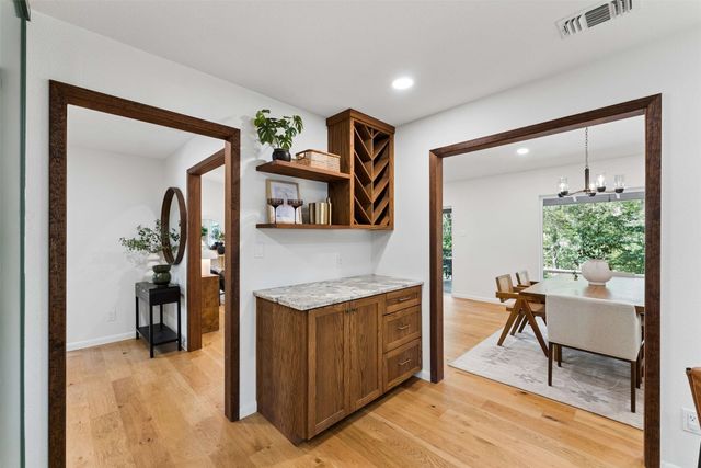 1425 Oates Drive, Dallas, TX 75228