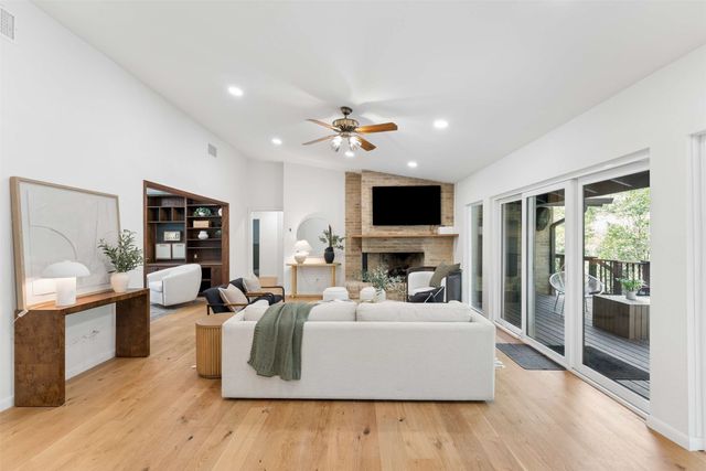 1425 Oates Drive, Dallas, TX 75228