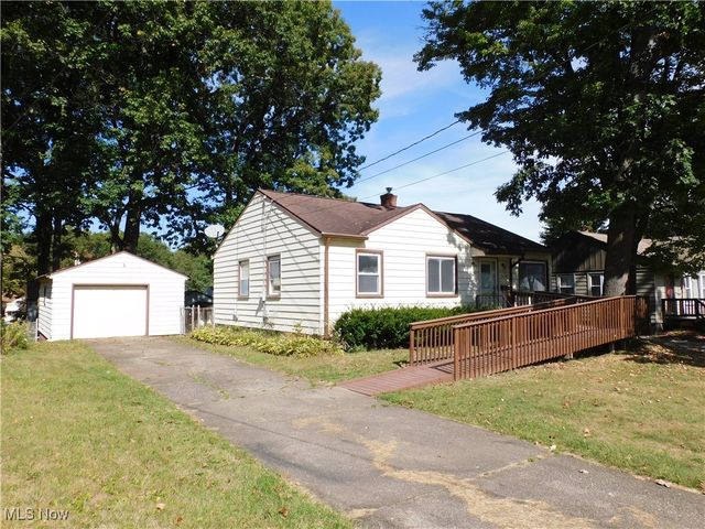 3210 Quentin Drive, Youngstown, OH 44511