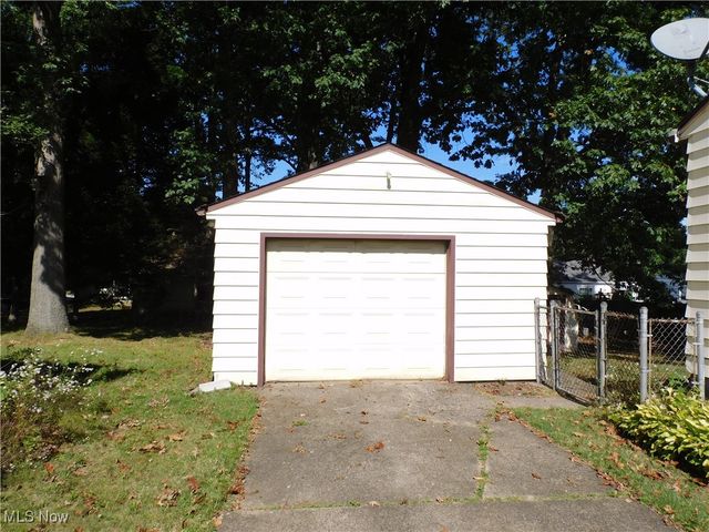 3210 Quentin Drive, Youngstown, OH 44511