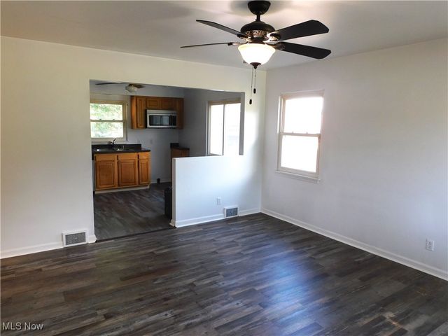 3210 Quentin Drive, Youngstown, OH 44511